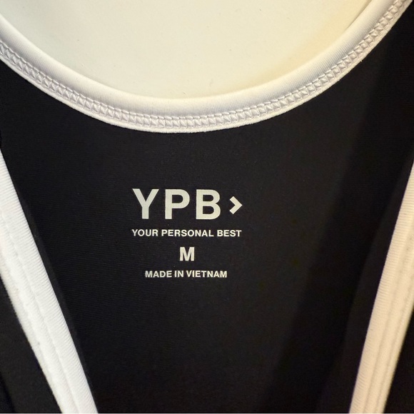 YPB Abercrombie and Fitch Black and White Athletic Romper. Size M - Picture 2 of 3